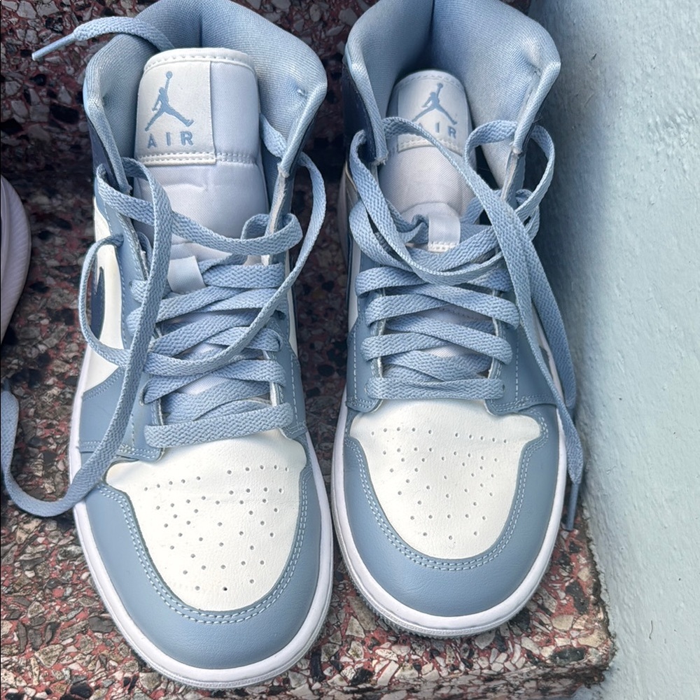 Nike Air Women's Athletic Shoes - Light Blue and White